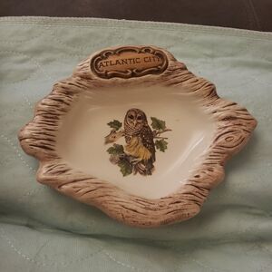 VINTAGE TREASURE CRAFT CERAMIC OWL ASH TRAY OF Atlantic City. PRISTINE